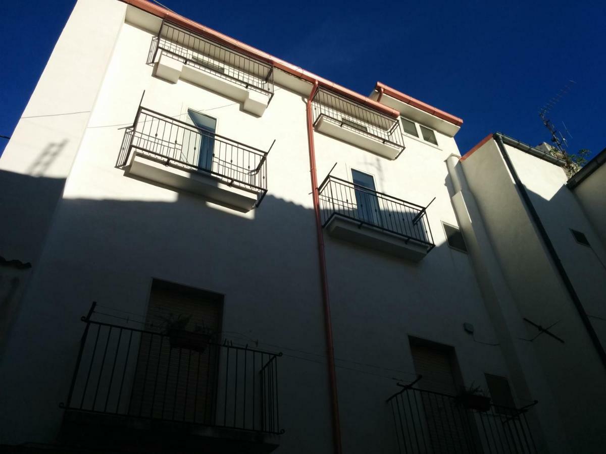 B & B Tancredi Cagnano Varano Buitenkant foto